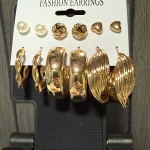 Fashion Jewelry Gold Earring Collection